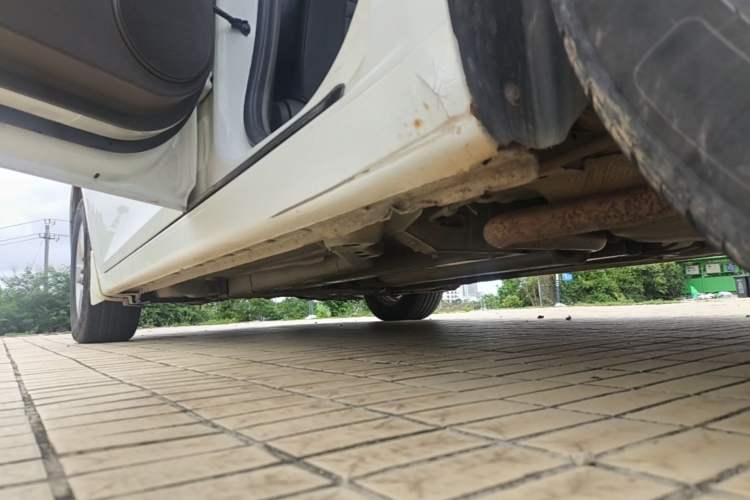 Used Chevrolet Cruze 2015 1.5L Classic SL MT Left Side Sill