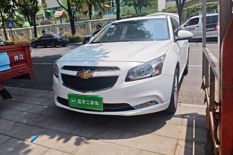 Used Chevrolet Cruze 2015 1.5L Classic SE MT Guazi used car, China used car export, Used car for sale, Used  cars, Cheapest cars for sale
