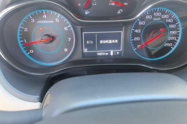 Used Chevrolet Cruze 2015 1.5L Automatic Luxury Edition Odometer Close Up