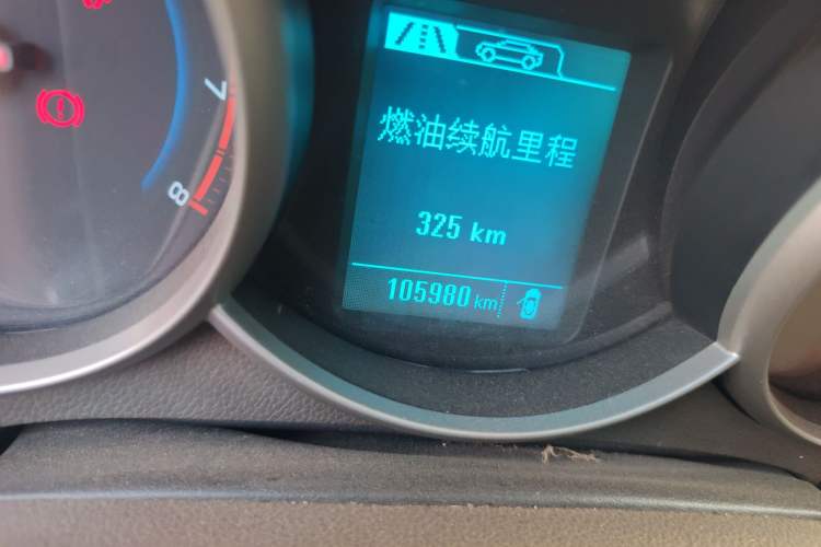 Used Chevrolet Cruze 2015 1.5L Classic SE MT Odometer Close Up