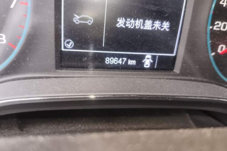Used Chevrolet Cruze 2015 1.5L Manual Elite Edition Odometer Close Up