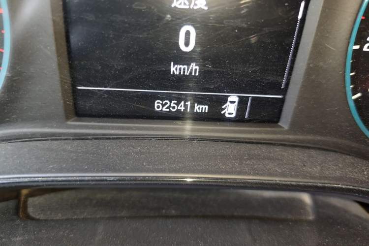 Used Chevrolet Cruze 2015 1.5L Manual Elite Edition Odometer Close Up
