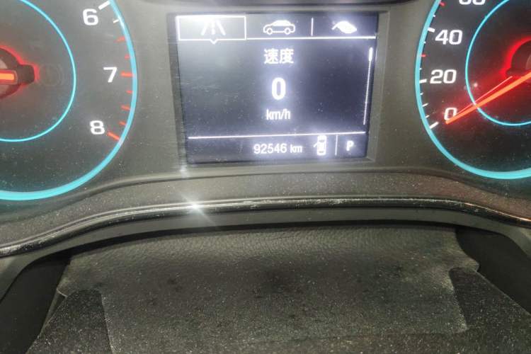 Used Chevrolet Cruze 2015 1.4T DCG Luxury Edition Odometer Close Up