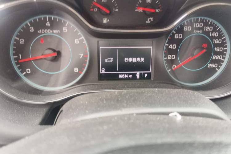 Used Chevrolet Cruze 2015 1.5L Automatic Luxury Edition Odometer Close Up