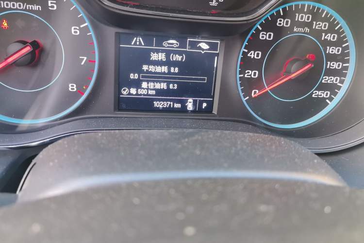 Used Chevrolet Cruze 2015 1.5L Automatic Luxury Edition Odometer Close Up