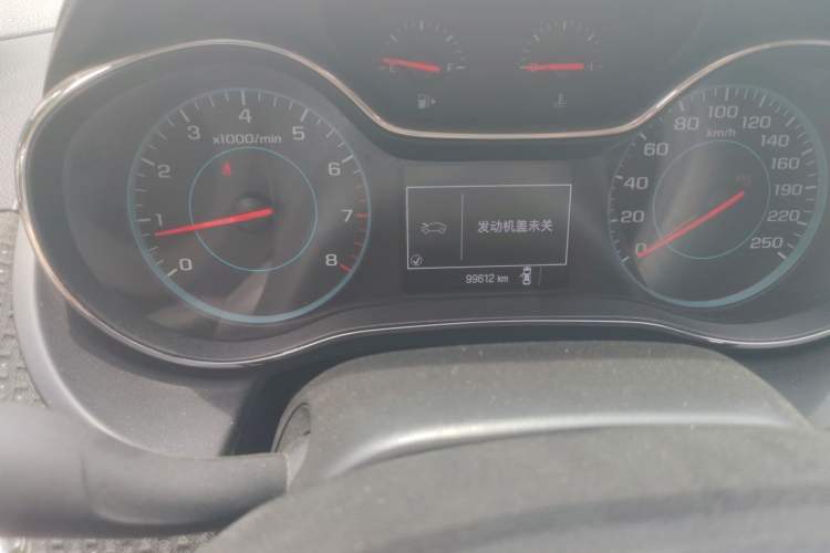 Used Chevrolet Cruze 2015 1.5L Manual Elite Edition Odometer Close Up