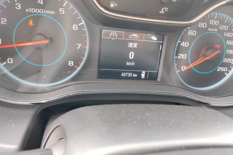 Used Chevrolet Cruze 2015 1.5L Manual Elite Edition Odometer Close Up