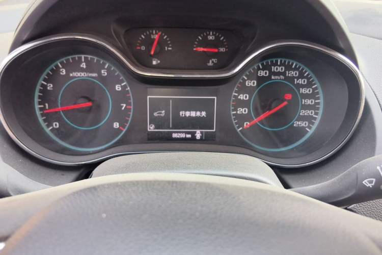 Used Chevrolet Cruze 2015 1.5L Manual Elite Edition Odometer Close Up