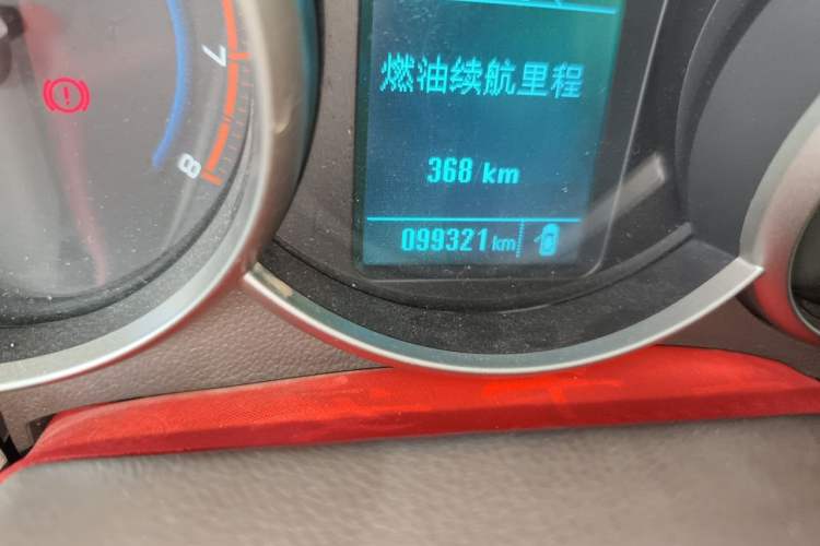 Used Chevrolet Cruze 2015 1.5L Classic SE MT Odometer Close Up