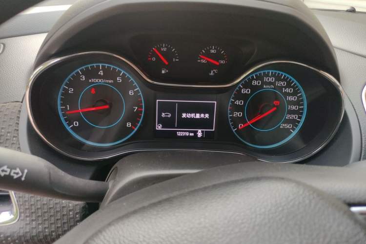 Used Chevrolet Cruze 2015 1.5L Manual Elite Edition Odometer Close Up