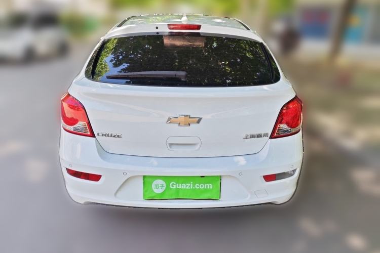 Used Chevrolet Cruze 2015 Hatchback 1.6L Manual Comfort Edition Rear