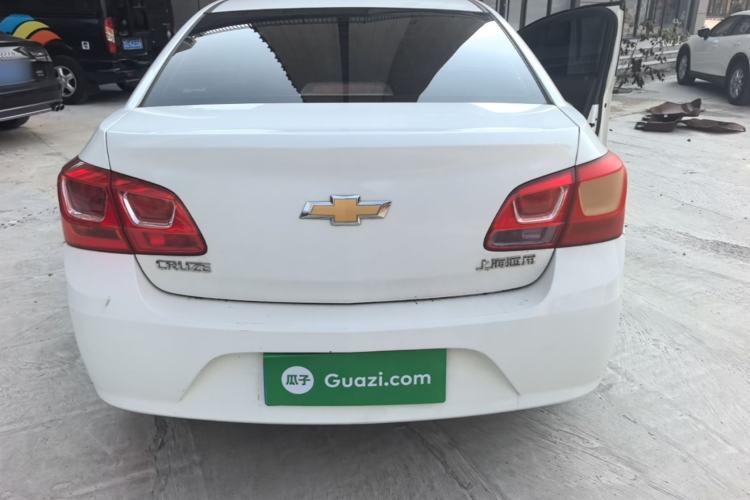Used Chevrolet Cruze 2015 1.5L Classic SE MT Rear