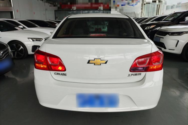Used Chevrolet Cruze 2015 1.5L Classic SL MT Rear