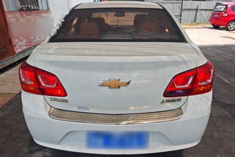Used Chevrolet Cruze 2015 1.5L Classic SE MT Rear