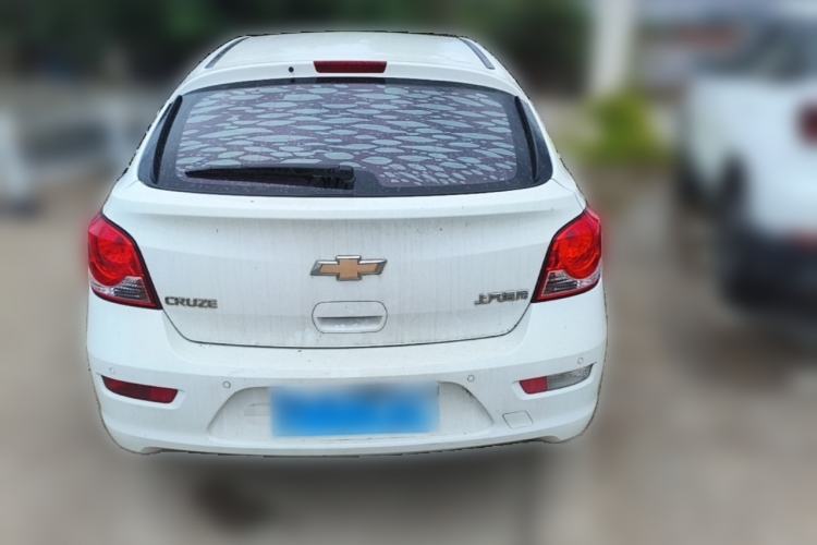 Used Chevrolet Cruze 2015 Hatchback 1.6L Automatic Comfort Edition Rear