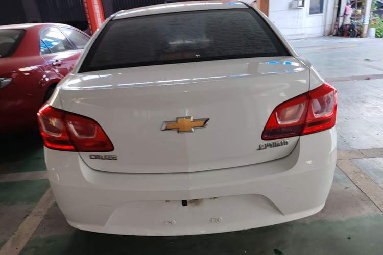 Used Chevrolet Cruze 2015 1.5L Classic SE MT Rear