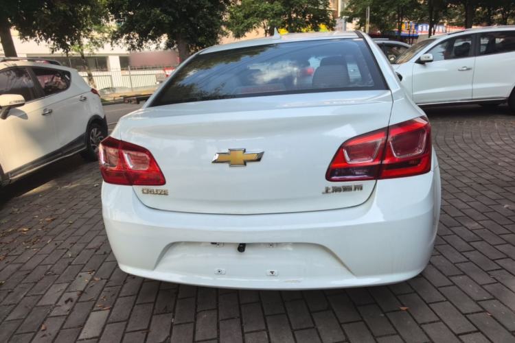 Used Chevrolet Cruze 2015 1.5L Classic SE MT Rear