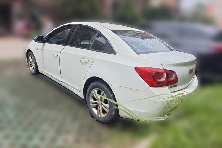 Used Chevrolet Cruze 2015 1.5L Classic SE MT Rear Left 45 Deg