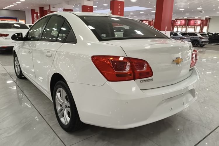 Used Chevrolet Cruze 2015 1.5L Classic SE AT Rear Left 45 Deg
