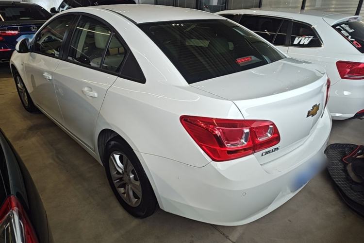 Used Chevrolet Cruze 2015 1.5L Classic SE AT Rear Left 45 Deg