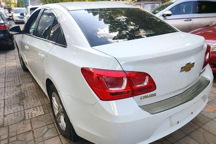 Used Chevrolet Cruze 2015 1.5L Classic SE AT Rear Left 45 Deg