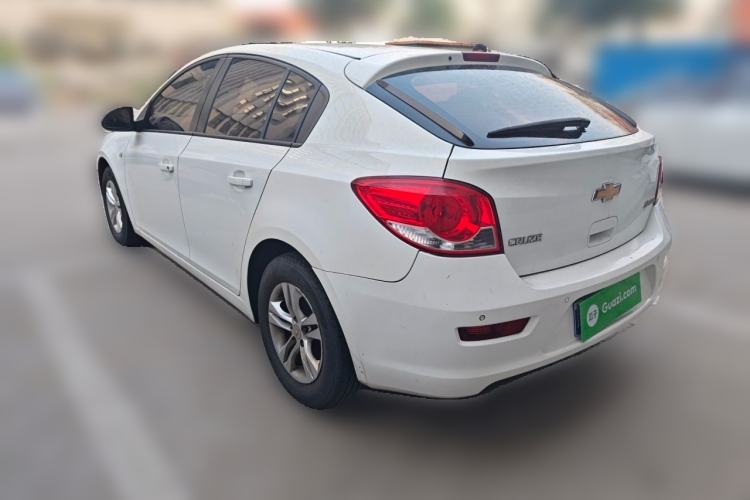 Used Chevrolet Cruze 2015 Hatchback 1.6L Manual Comfort Edition Rear Left 45 Deg