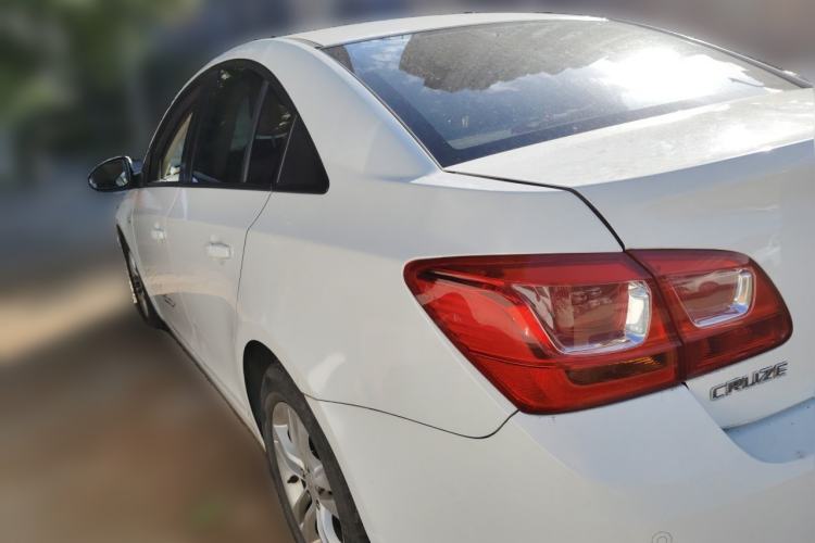 Used Chevrolet Cruze 2015 1.5L Classic SE MT Rear Left 45 Deg
