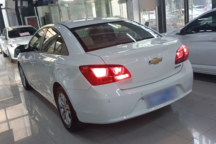 Used Chevrolet Cruze 2015 1.5L Classic SE AT Rear Left 45 Deg