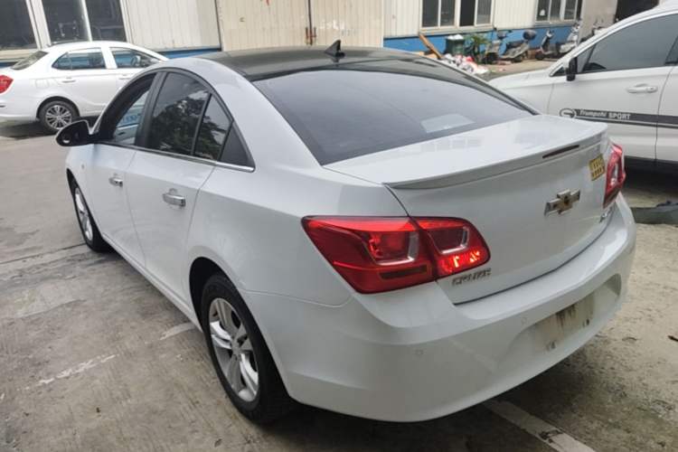 Used Chevrolet Cruze 2015 1.5L Classic SE AT Rear Left 45 Deg