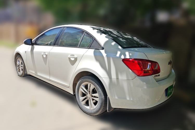 Used Chevrolet Cruze 2015 1.5L Classic SE MT Rear Left 45 Deg