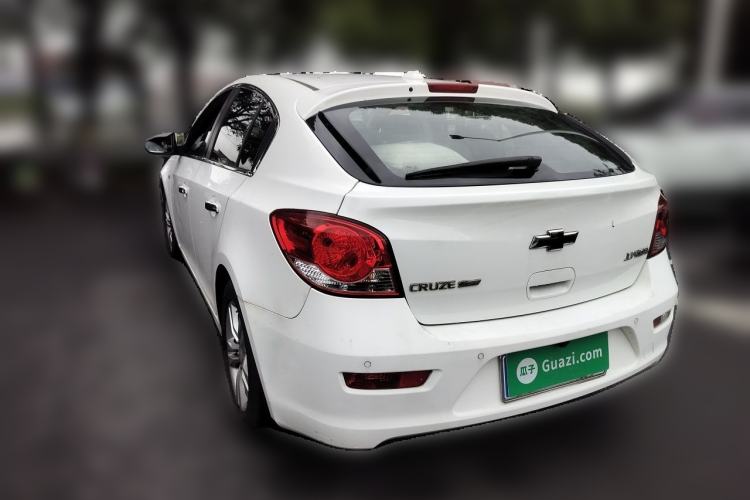 Used Chevrolet Cruze 2015 Hatchback 1.6L Automatic Comfort Edition Rear Left 45 Deg