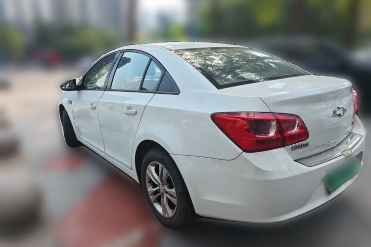 Used Chevrolet Cruze 2015 1.5L Classic SE MT Rear Left 45 Deg