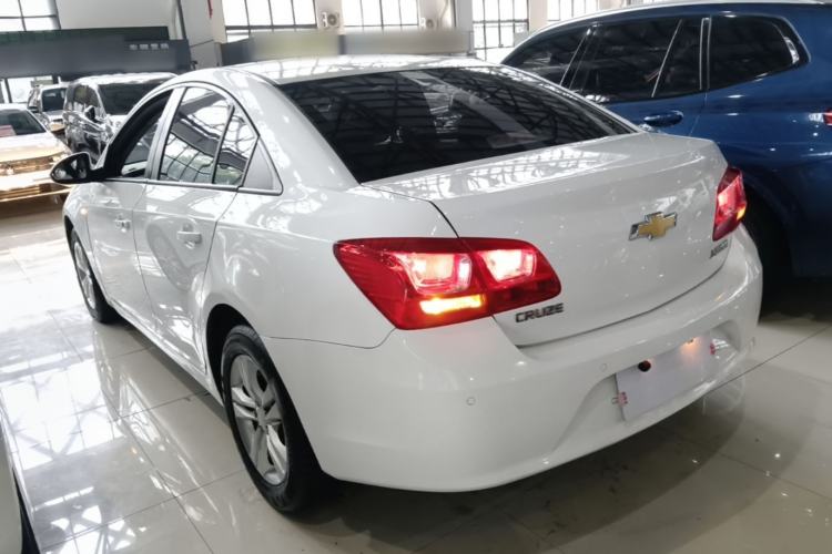 Used Chevrolet Cruze 2015 1.5L Classic SE AT Rear Left 45 Deg