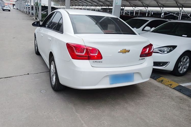 Used Chevrolet Cruze 2015 1.5L Classic SE AT Rear Left 45 Deg