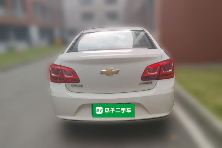Used Chevrolet Cruze 2015 1.5L Classic SL MT Rear