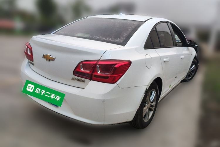 Used Chevrolet Cruze 2015 1.5L Classic SE MT Rear Right 45 Deg