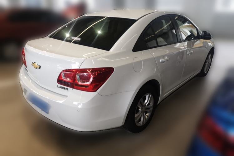 Used Chevrolet Cruze 2015 1.5L Classic SE AT Rear Right 45 Deg