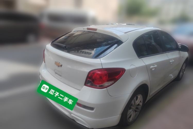 Used Chevrolet Cruze 2015 Hatchback 1.6L Automatic Comfort Edition Rear Right 45 Deg
