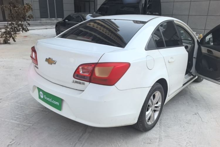 Used Chevrolet Cruze 2015 1.5L Classic SE MT Rear Right 45 Deg