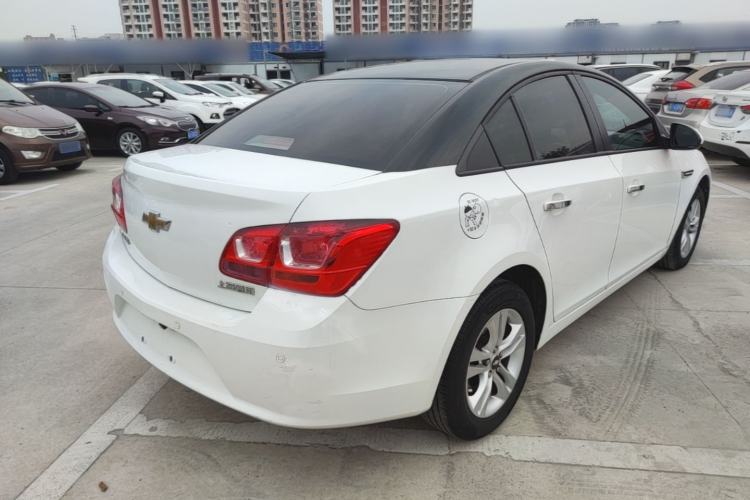 Used Chevrolet Cruze 2015 1.5L Classic SE MT Rear Right 45 Deg