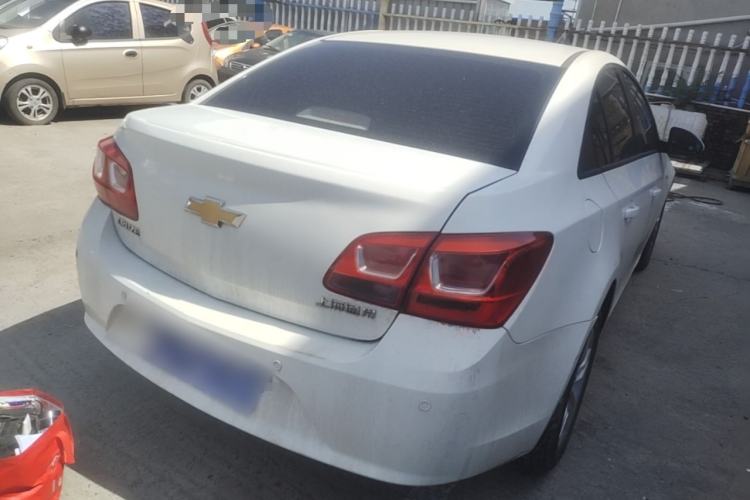 Used Chevrolet Cruze 2015 1.5L Classic SE MT Rear Right 45 Deg