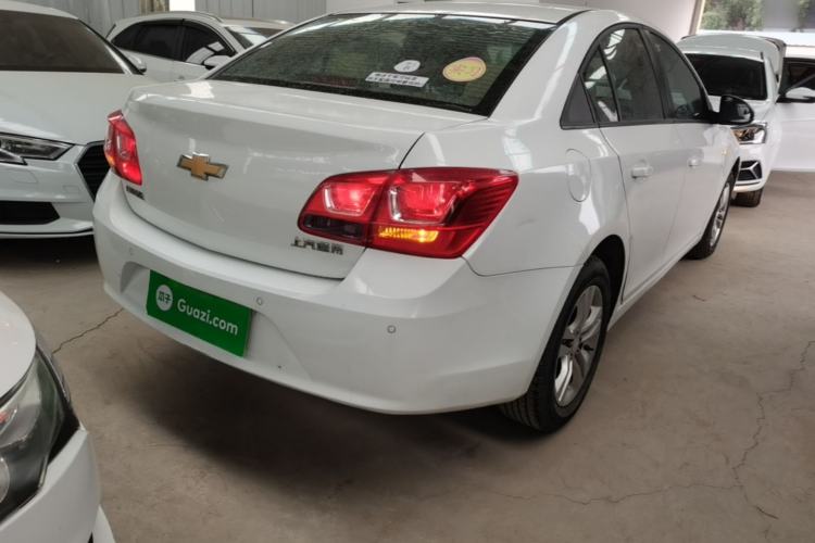 Used Chevrolet Cruze 2015 1.5L Classic SE AT Rear Right 45 Deg