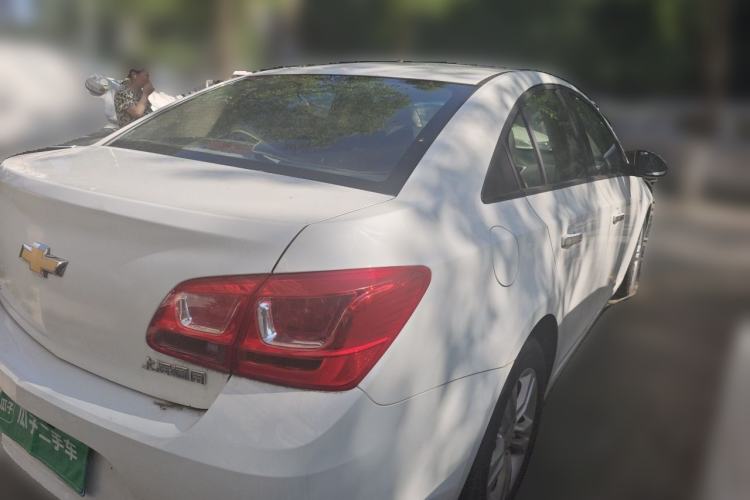 Used Chevrolet Cruze 2015 1.5L Classic SE MT Rear Right 45 Deg