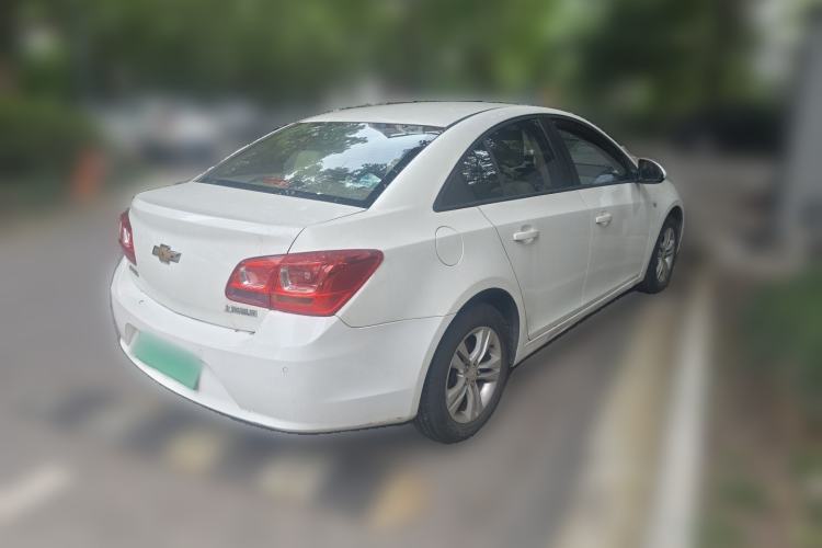 Used Chevrolet Cruze 2015 1.5L Classic SE AT Rear Right 45 Deg