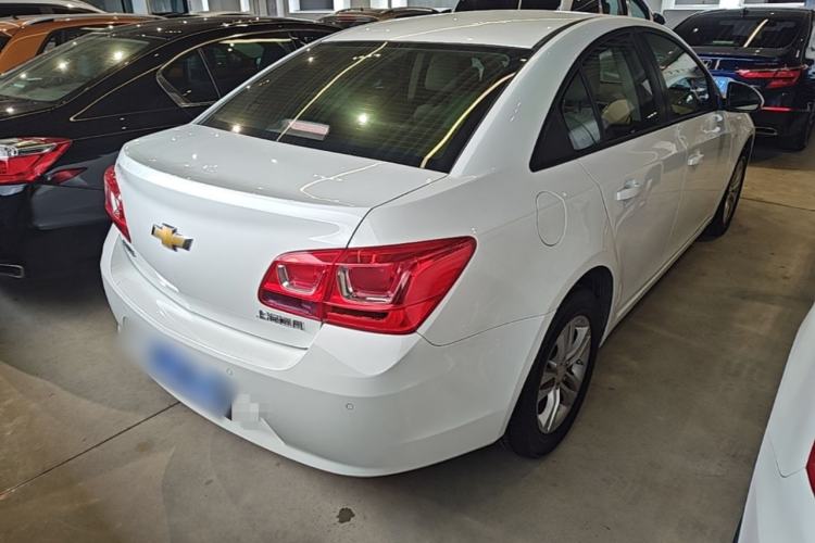 Used Chevrolet Cruze 2015 1.5L Classic SE AT Rear Right 45 Deg