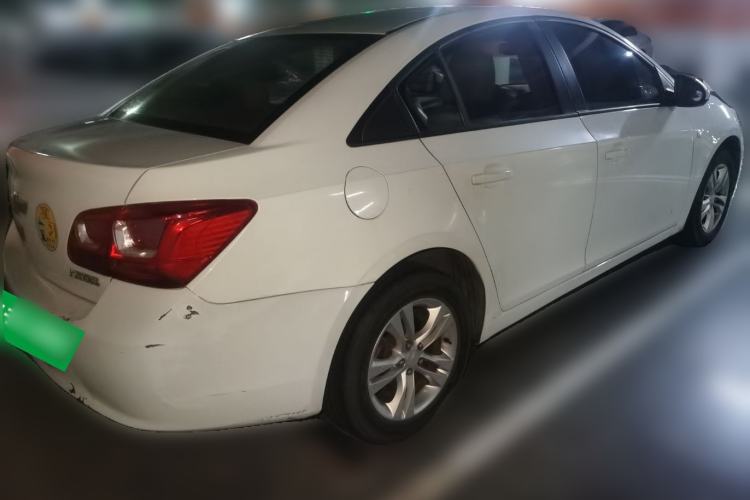 Used Chevrolet Cruze 2015 1.5L Classic SE AT Rear Right 45 Deg