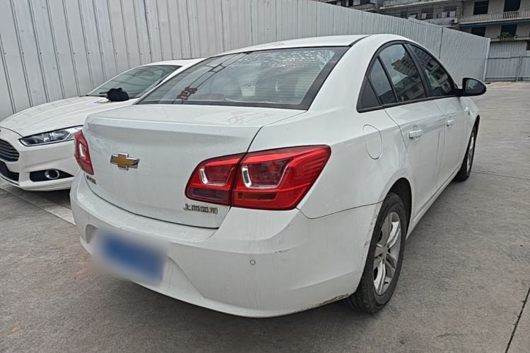 Used Chevrolet Cruze 2015 1.5L Classic SE AT Rear Right 45 Deg
