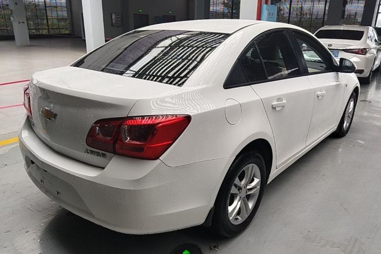 Used Chevrolet Cruze 2015 1.5L Classic SE MT Rear Right 45 Deg
