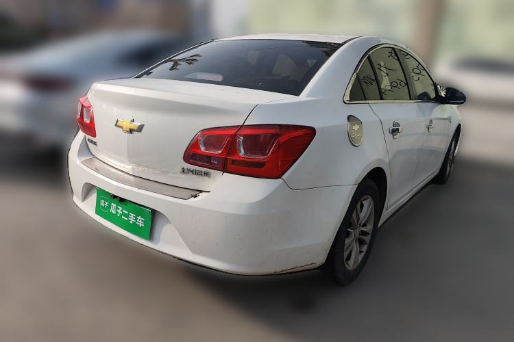 Used Chevrolet Cruze 2015 1.5L Classic SE MT Rear Right 45 Deg