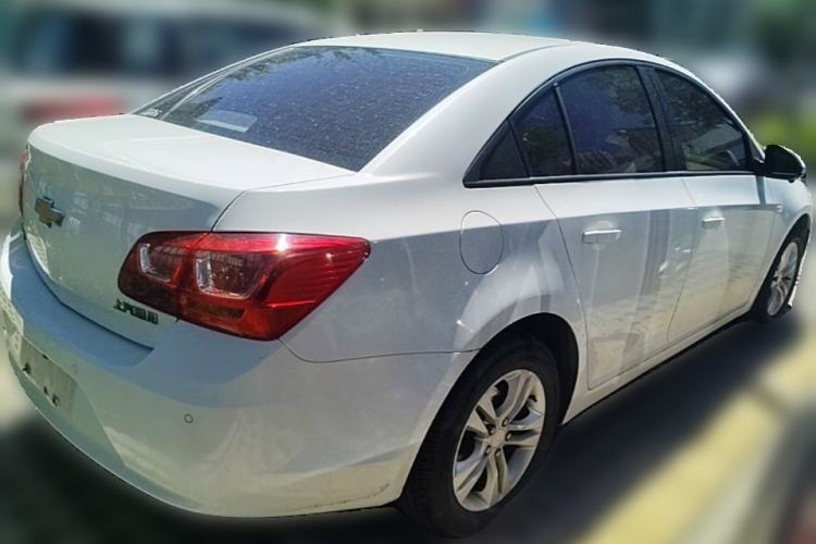 Used Chevrolet Cruze 2015 1.5L Classic SE AT Rear Right 45 Deg